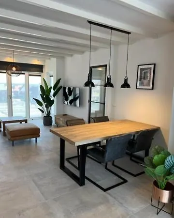 Casa Del Cisne 3 Aparthotel Zandvoort