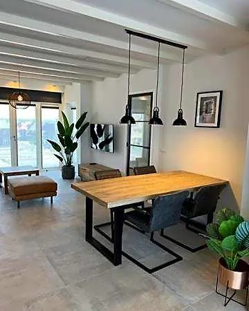 Casa Del Cisne 3 Aparthotel